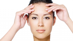 Lifting sprâncene și frunte