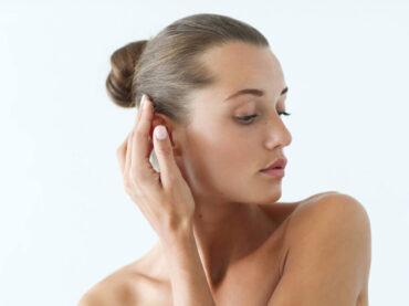 Urechi clăpăuge: un complex de care poți scăpa cu otoplastie