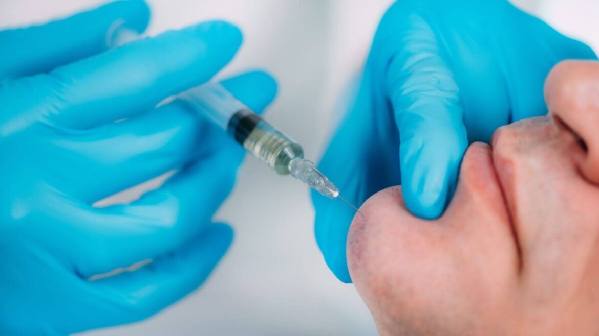 Cum te poate ajuta toxina botulinică în lupta cu ridurile de pe bărbie