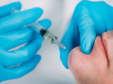 Cum te poate ajuta toxina botulinică în lupta cu ridurile de pe bărbie