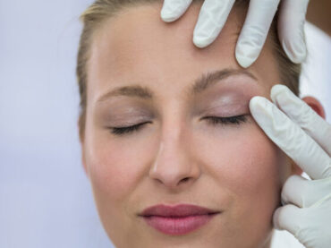 Ridicarea pleoapelor: laser, toxina botulinică sau operație chirurgicală?
