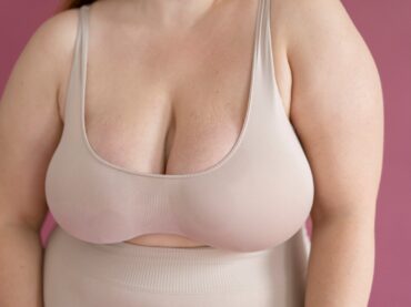 Mastopexia (liftingul mamar) – Soluția pentru un contur mai ferm al sânilor